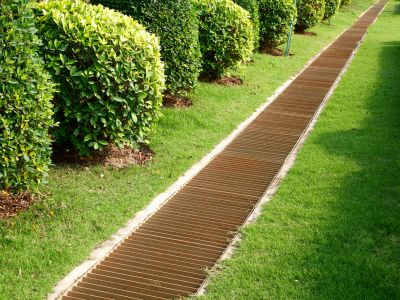 Prevent Water Accumulation Issues with Landscape Drainage Service!